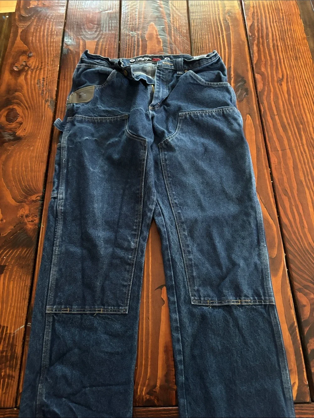 Wrangler Men's Indigo Blue Relaxed Jeans